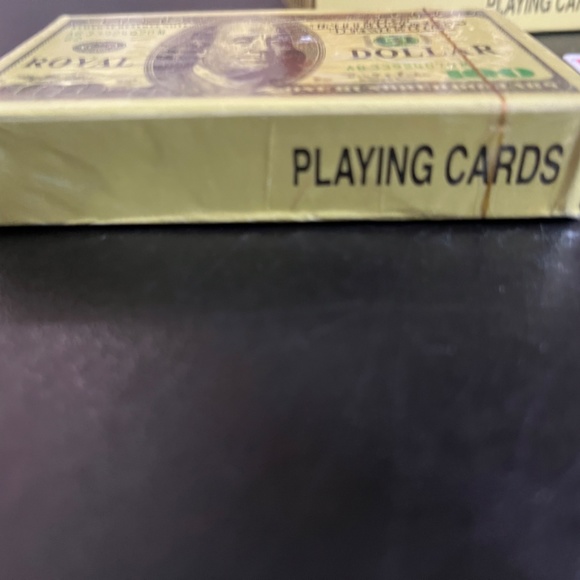 2 Decks of $100 Bill Playing Cards, Plastic Coated, 1 New in Shrink, 1 Like New - Picture 6 of 9